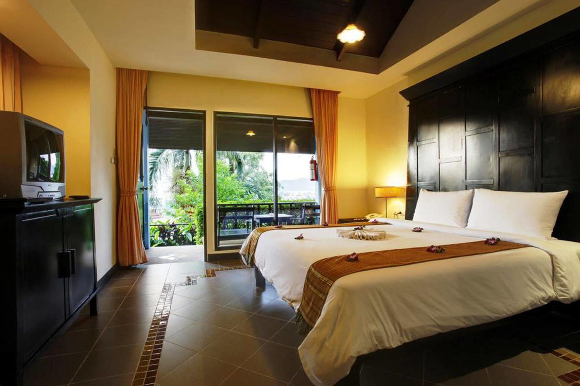 Patong Cottage Resort Exteriör bild