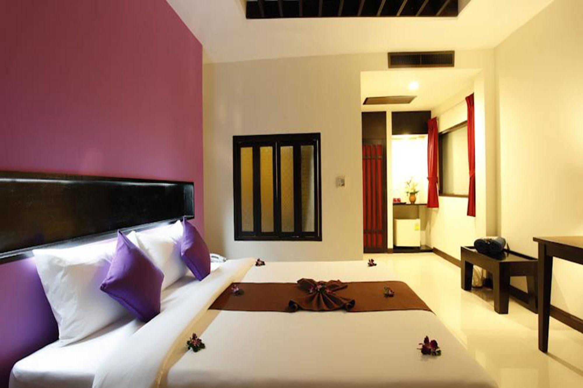 Patong Cottage Resort Exteriör bild